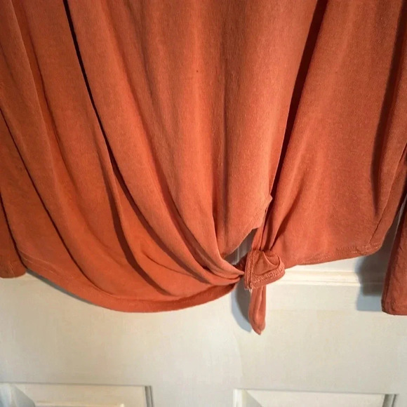 Umgee Orange Long Sleeve Top Medium - Picture 2 of 3